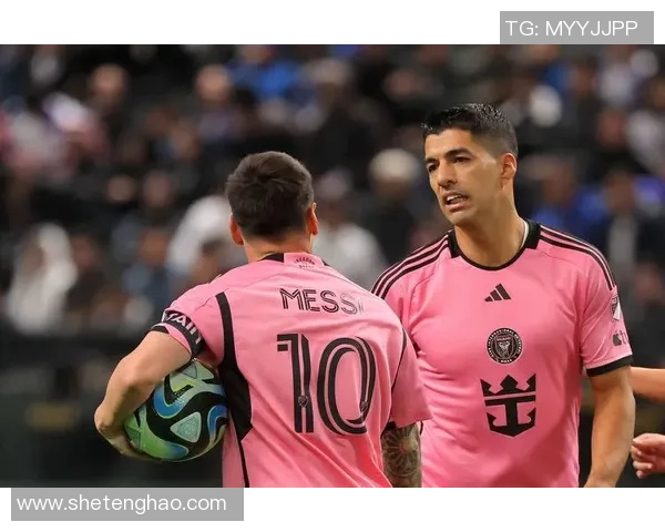 足球明星拉塞尔的职业生涯与成就揭秘及其对足球的影响分析