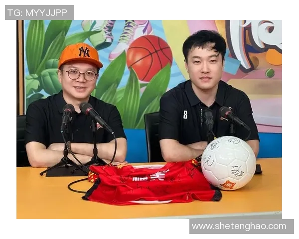 足球明星携手共创精彩瞬间双人合拍视频引发热潮