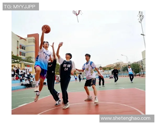 校园篮球场上的明星是谁引发了大家的热议与关注 校园篮球场上的明星是谁引发了大家的热议与关注